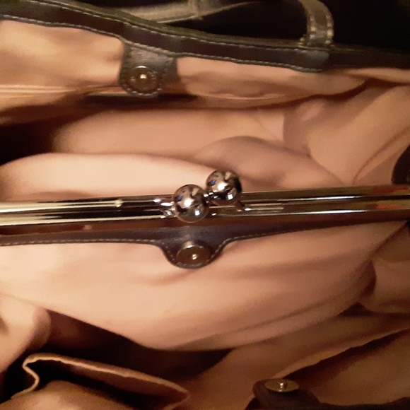 Fabulous Coach handbag! - Picture 12 of 13